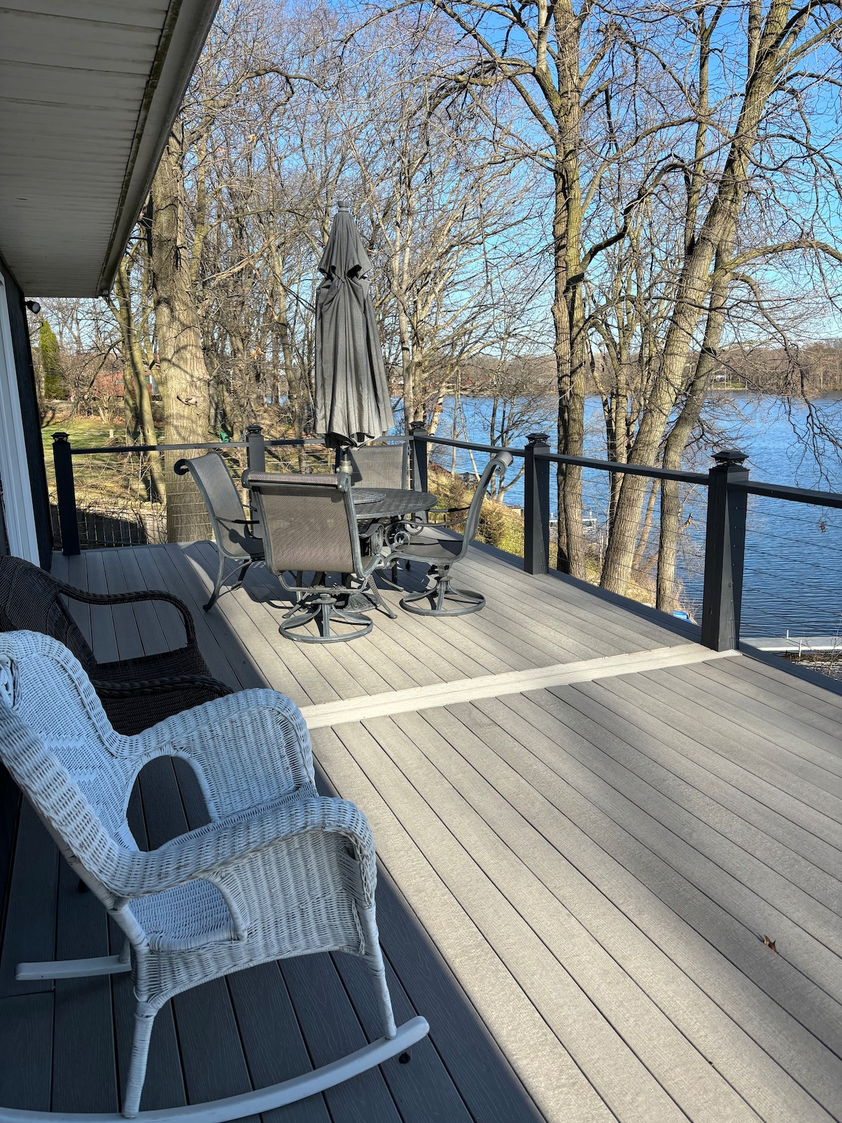 Lake House on Union Lake