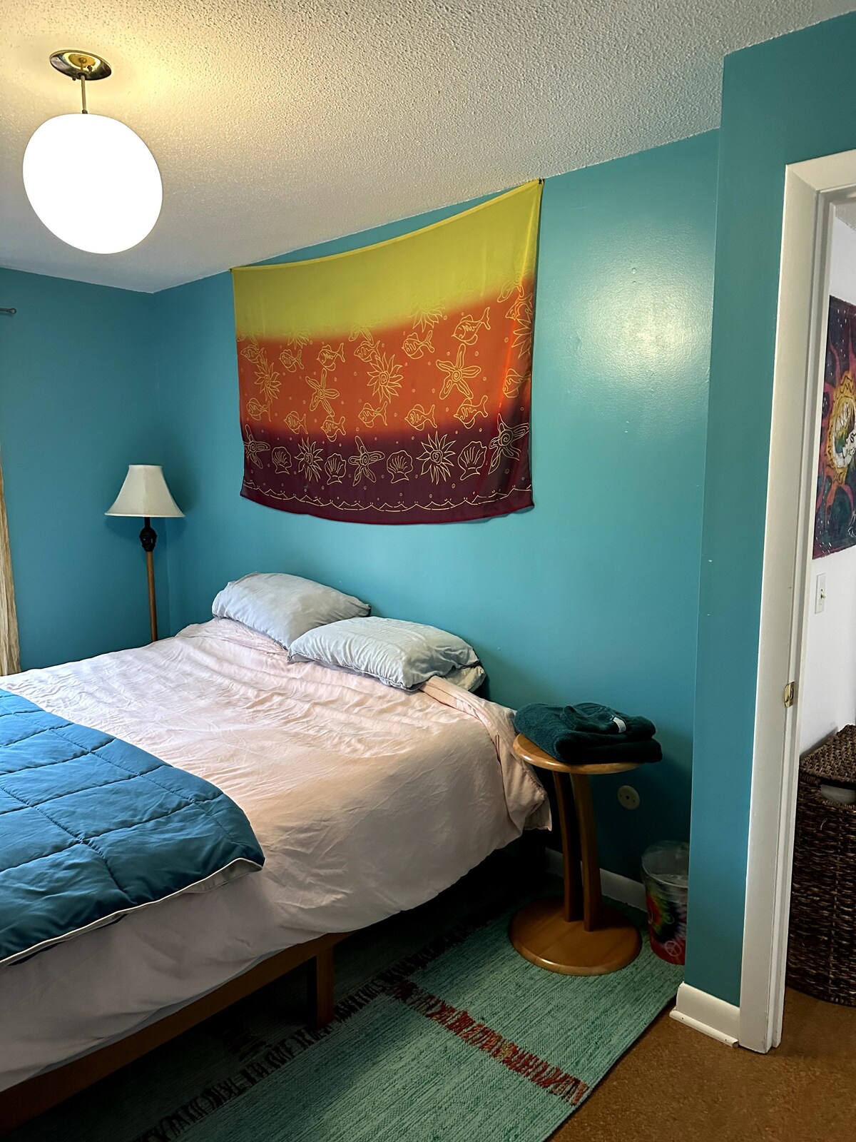 2卧室公寓，位于大自然中，靠近麻省大学的美丽房源