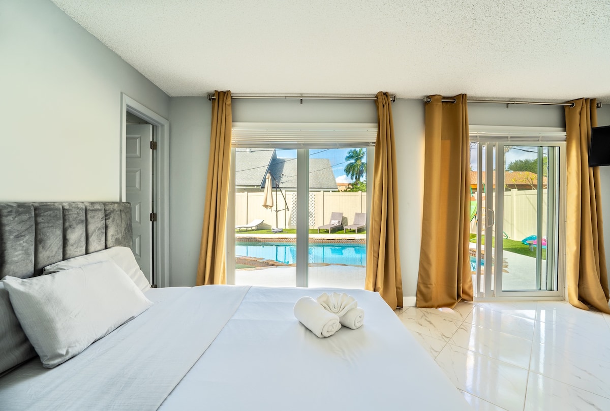VIP Luxury Great Pool /Jacuzzi 5 Beds by The Beach
