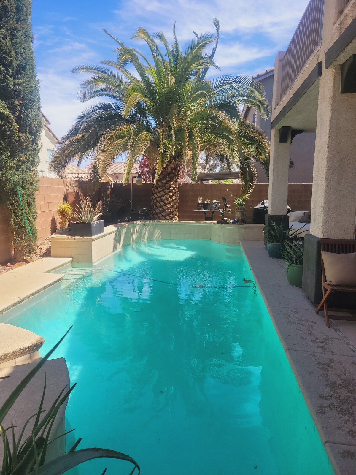 Private Casita with pool 10 min to strip