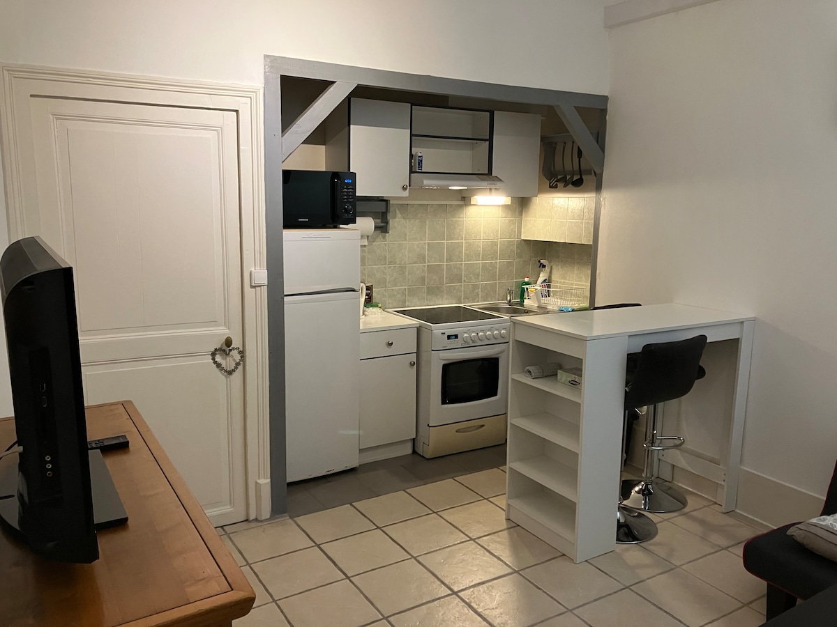 Agréable appartement côté jardin + parking privé