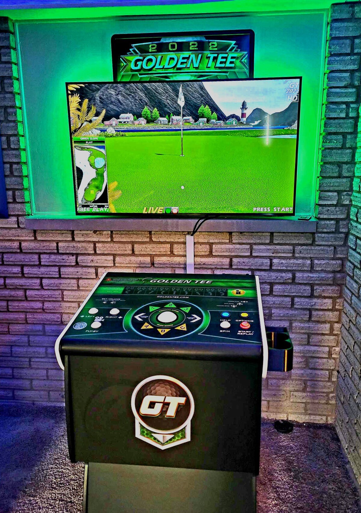 Hot Tub SPA Massage GoldenTee Pinball Stylish!