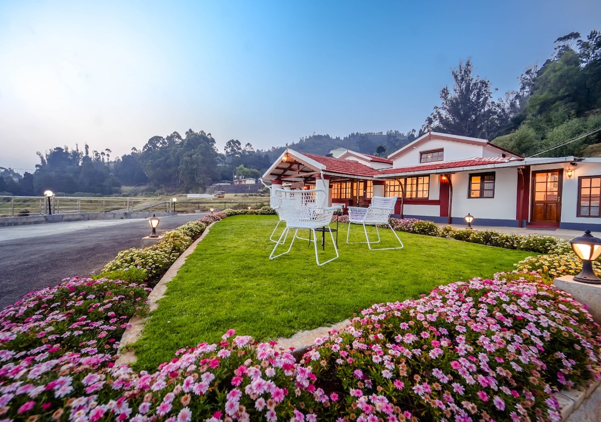 Modern Bungalow with Spacious Room Near Ooty Town