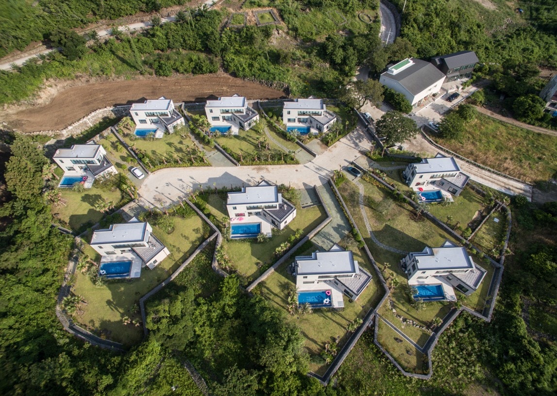 [开放活动] Aewol豪华私人泳池别墅6人家庭7洞， 12000平花园咖啡馆， Hallasan景观，圣森林