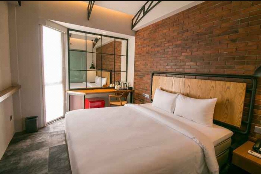雅加达舒适、干净、复古风格的标准双人床房
