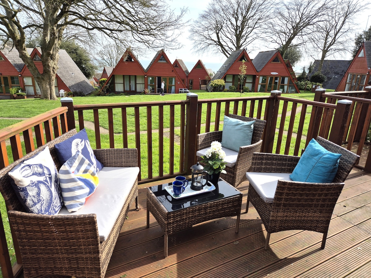 Coastal Chalet at Kingsdown Park with pool No.64.