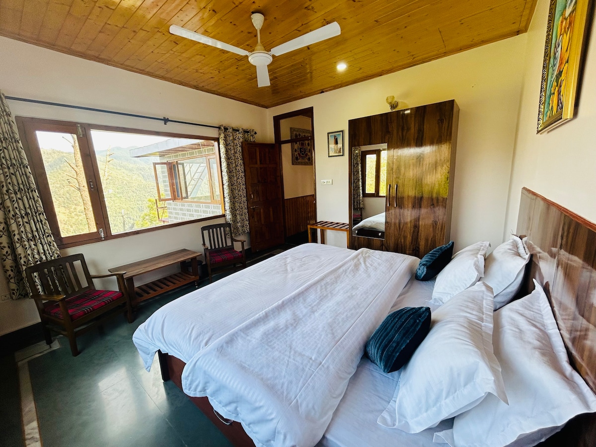 Secluded amidst nature 1R in Shri Villa Shimla