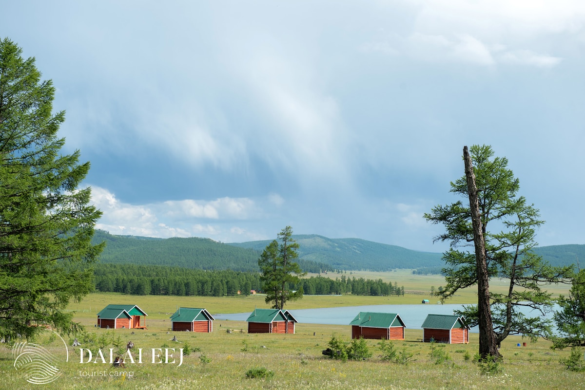 Superior Twin Cabin 4 on pristine Khuvsgul Lake