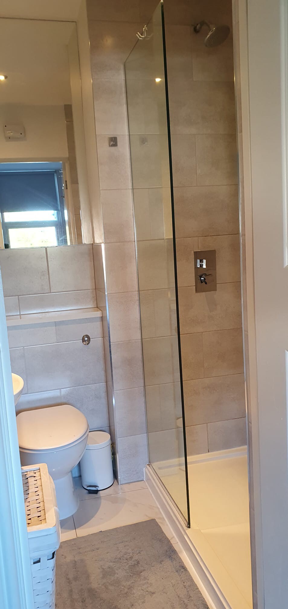 Exclusive bedroom, ensuite bathroom, Wimbledon