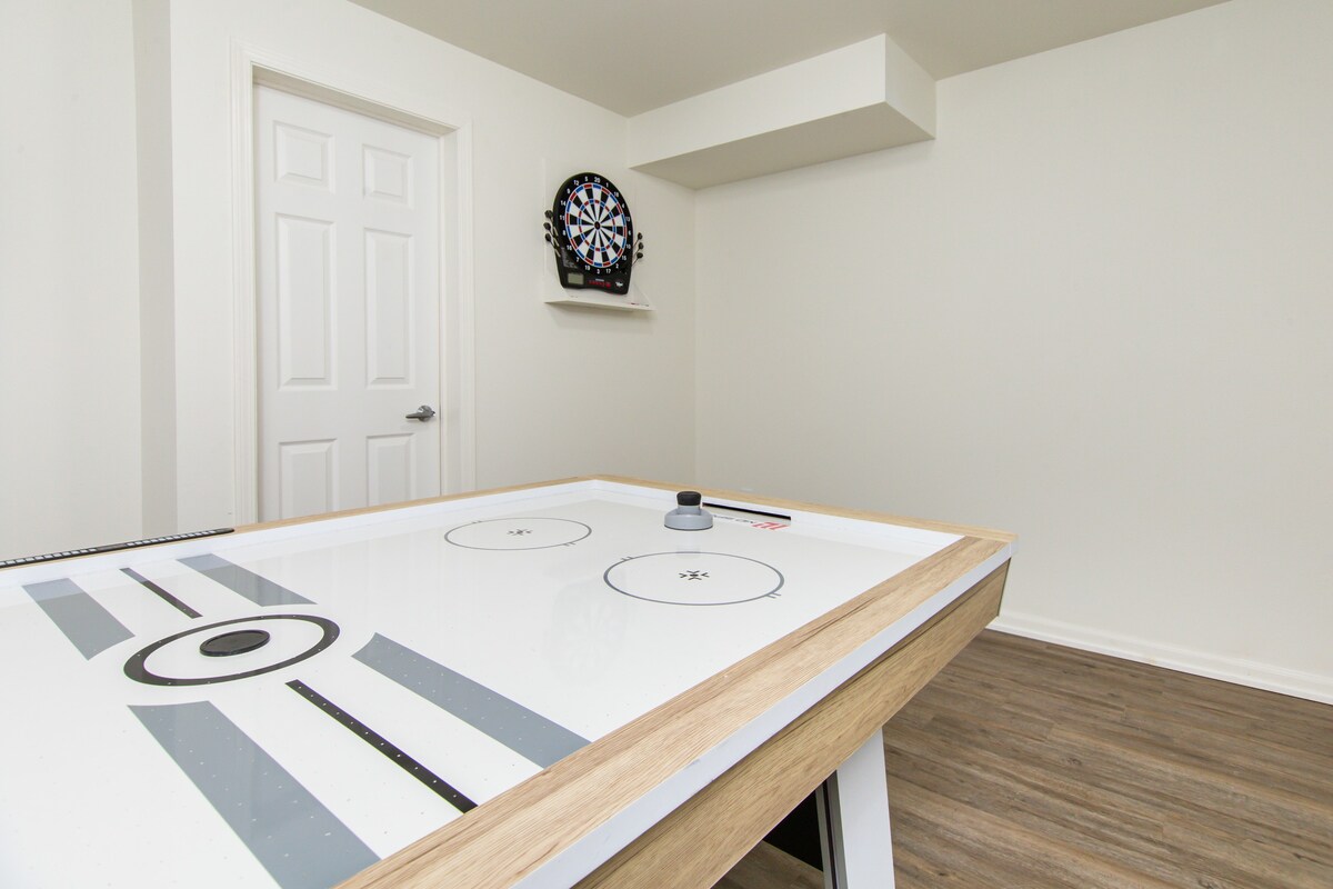 ⁂Pet Friendly⁑Game Room⁑Air Hockey⁑Foosball⁑Darts⁂