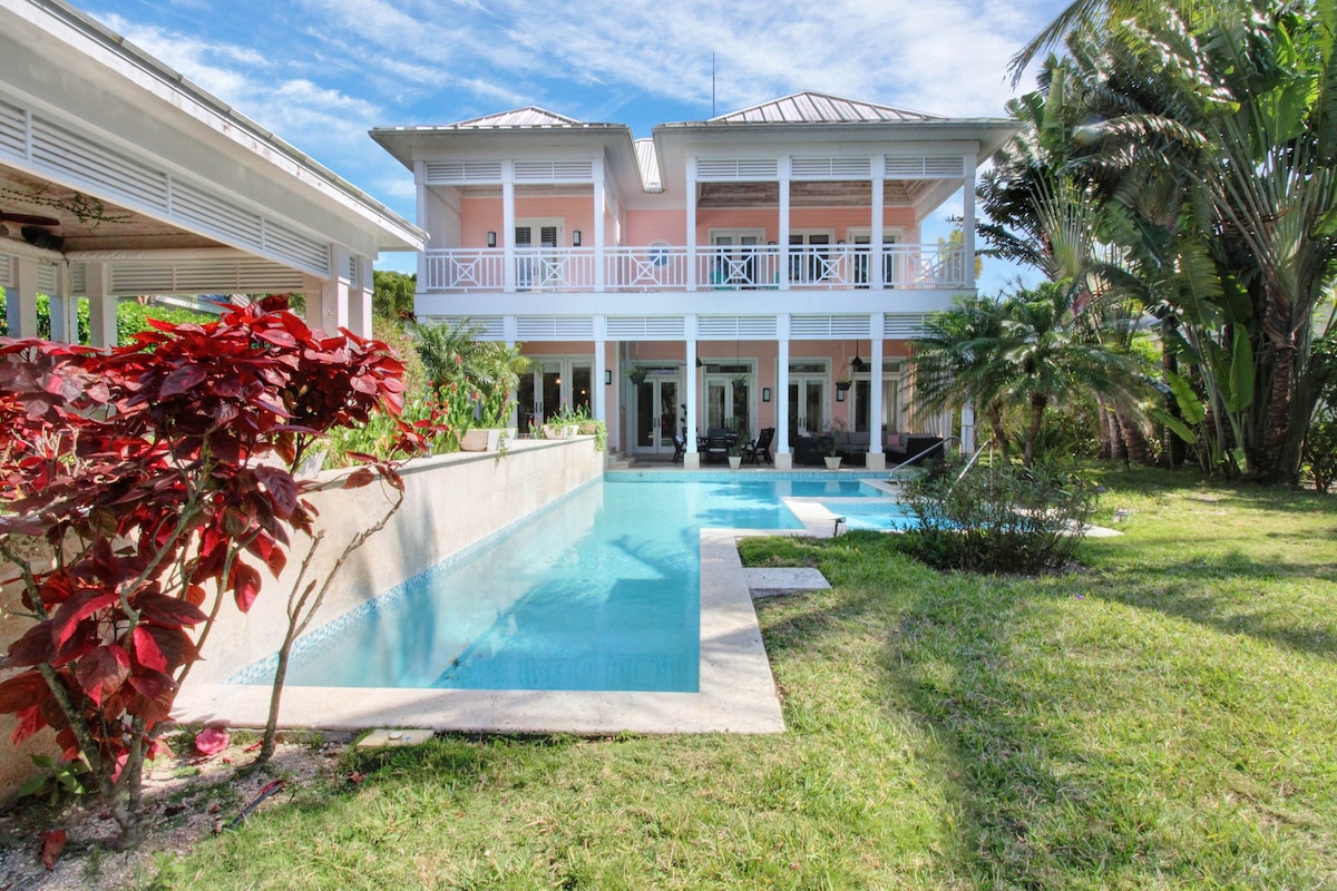 Waterfront Home in Old Fort Bay