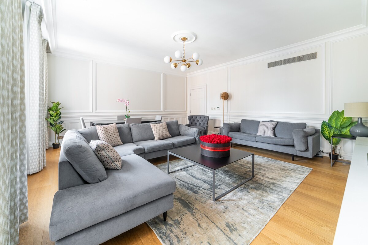 Mayfair/Green Park Luxury 2 BR ensuite AC&Porter