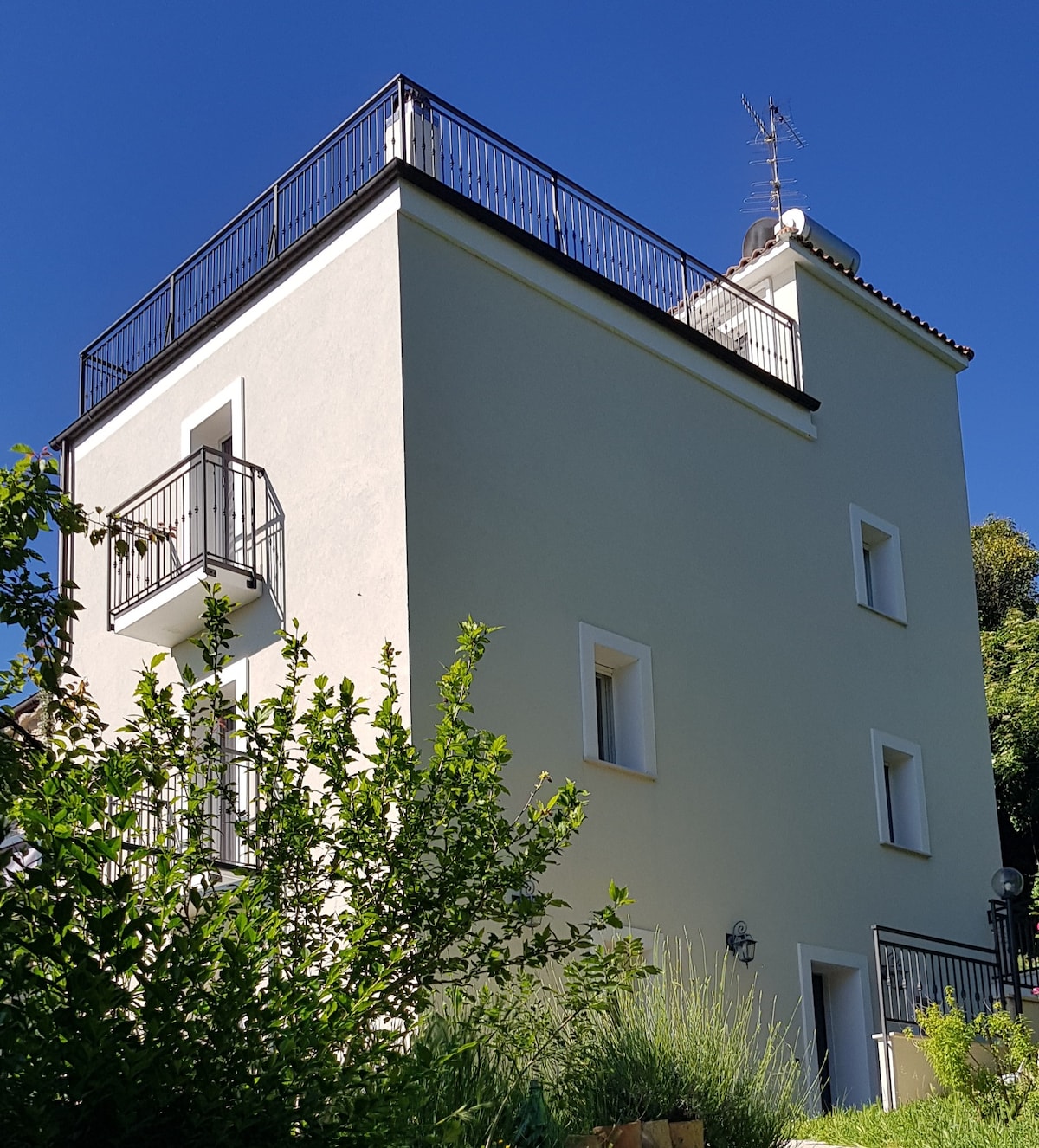 Casa con giardino "Torre Melissa" a Guardiagrele