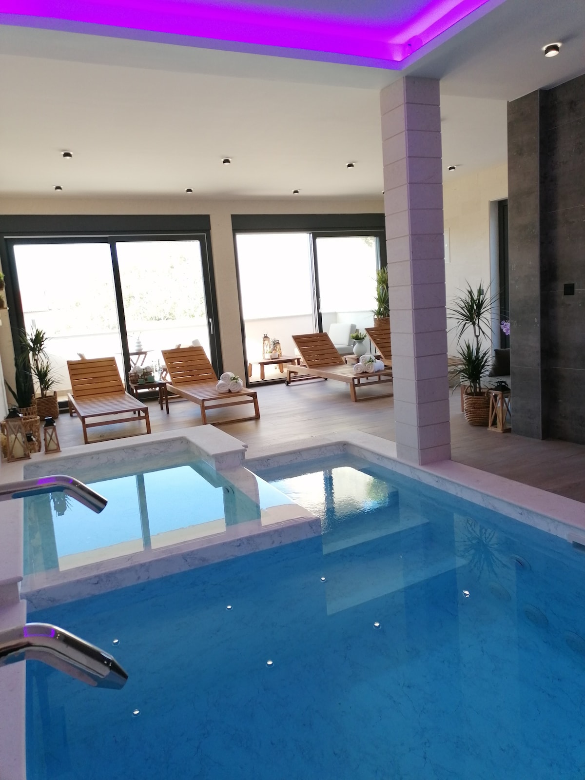 Luxury Holiday Villa with indoor heated pool