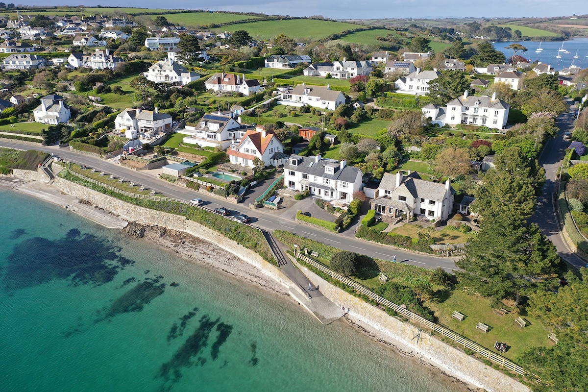 Luxury home in St Mawes with spectacular sea views