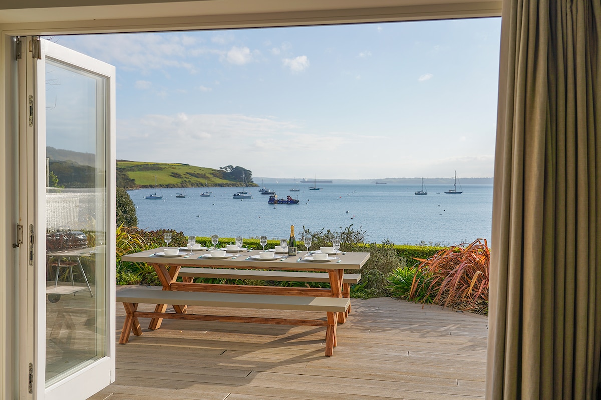 Luxury home in St Mawes with spectacular sea views