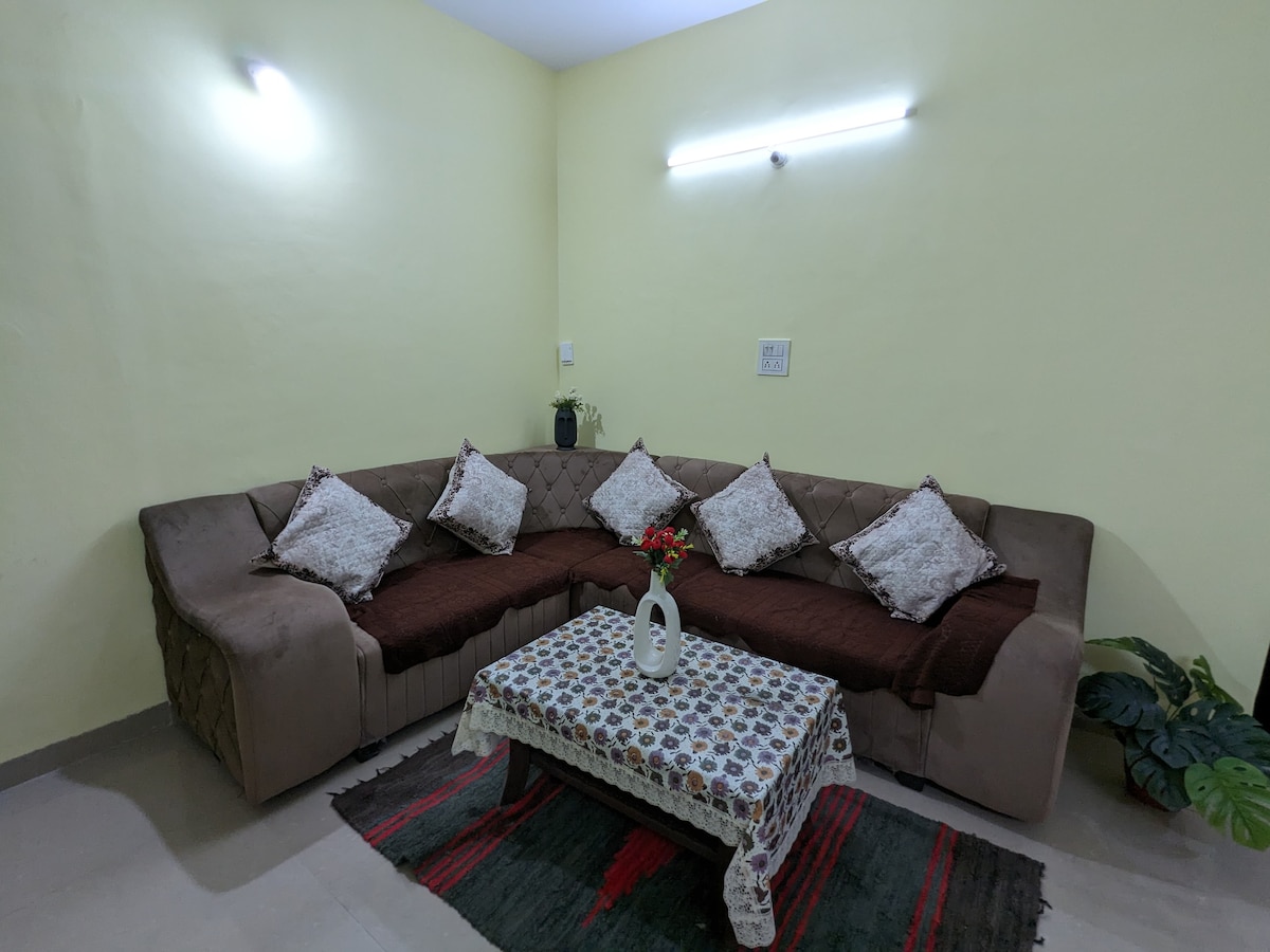 Rao.Stays | 1000sqft 3BHK flat