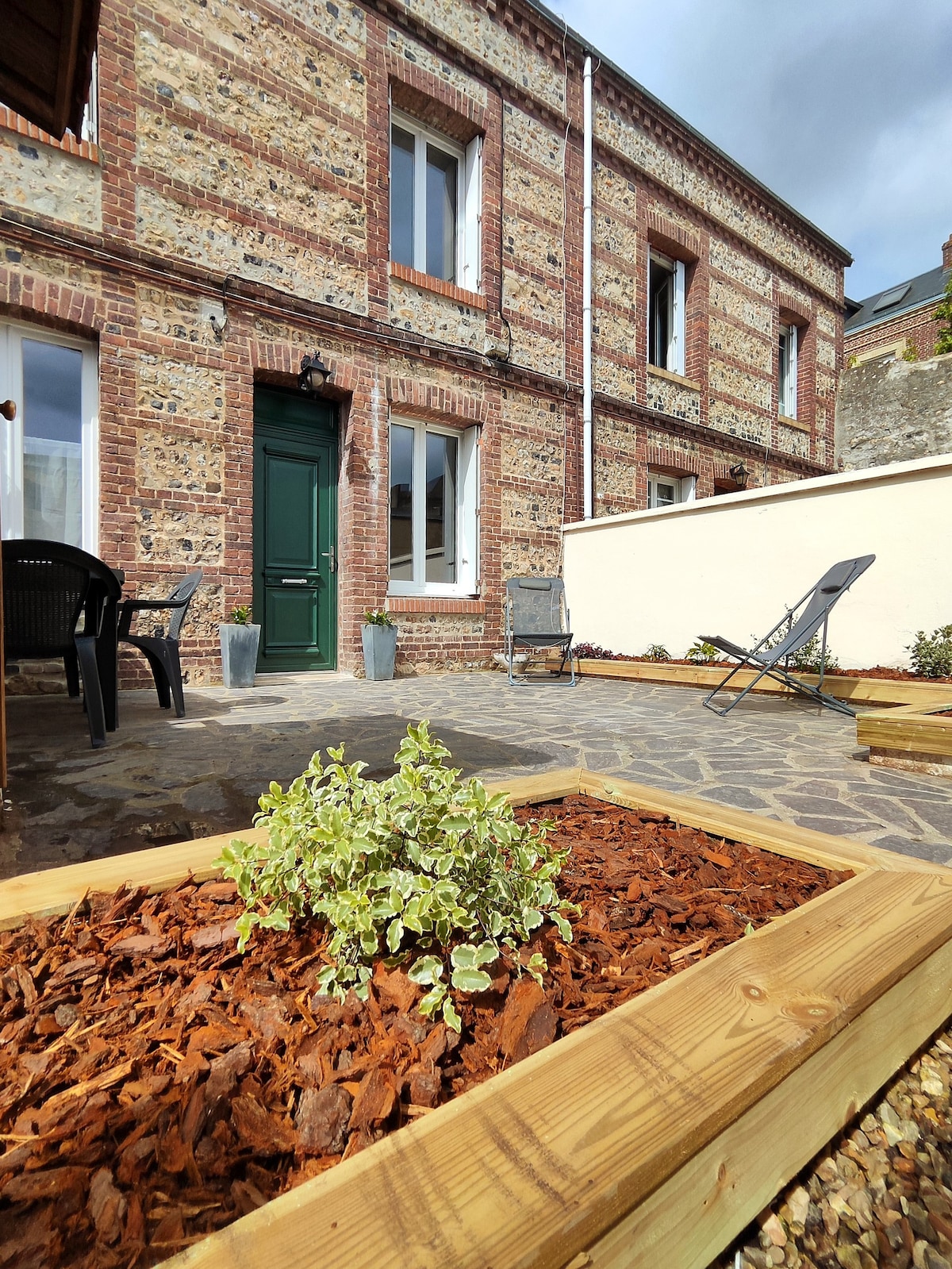 Maison cosy avec sa cour extérieure