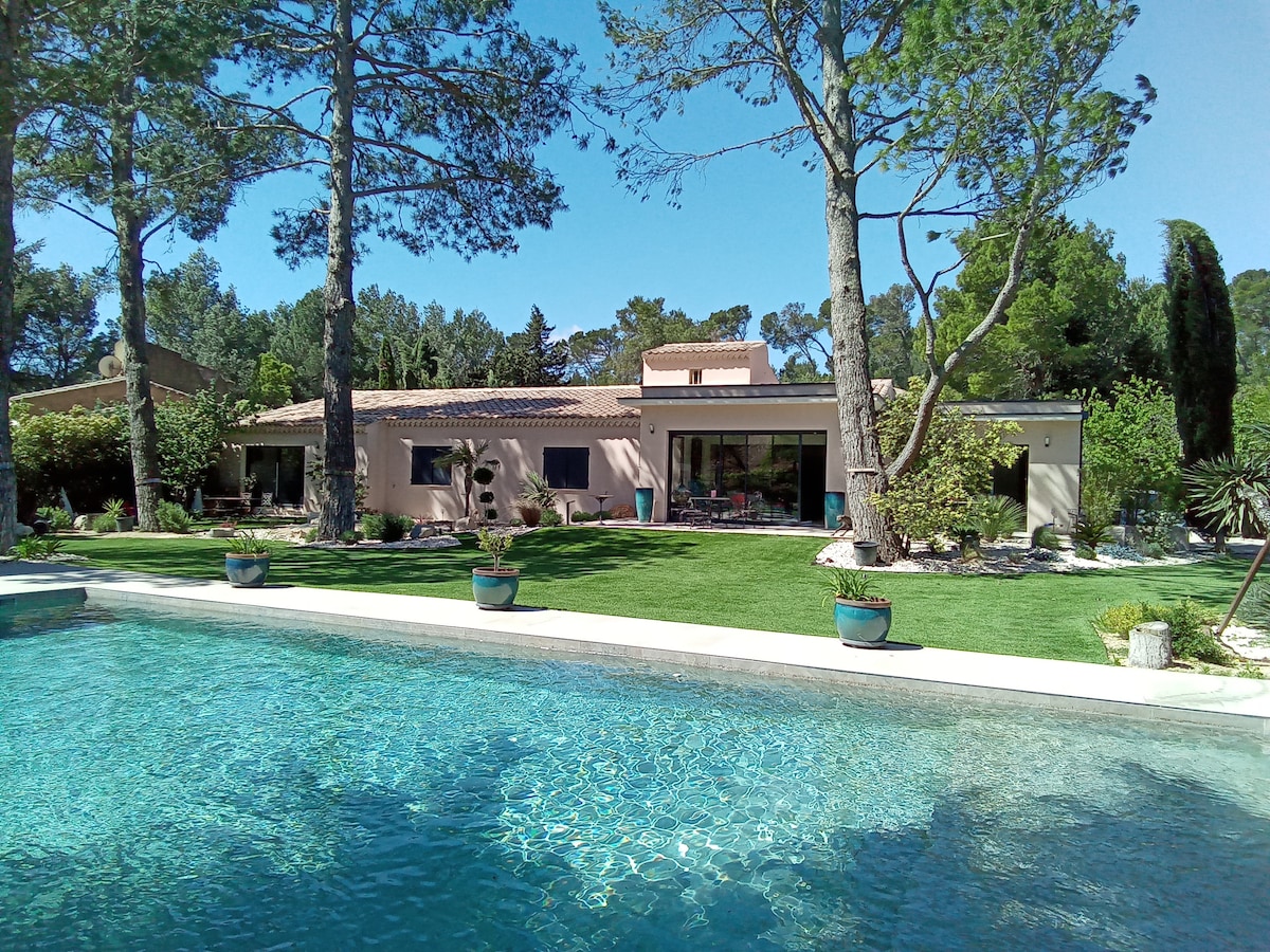 Villa-Chambre aux portes d'Avignon