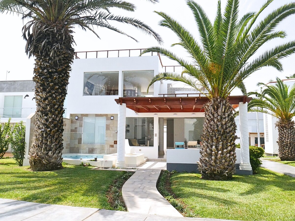 Casa con piscina y jacuzzi en Playa Puerto Viejo