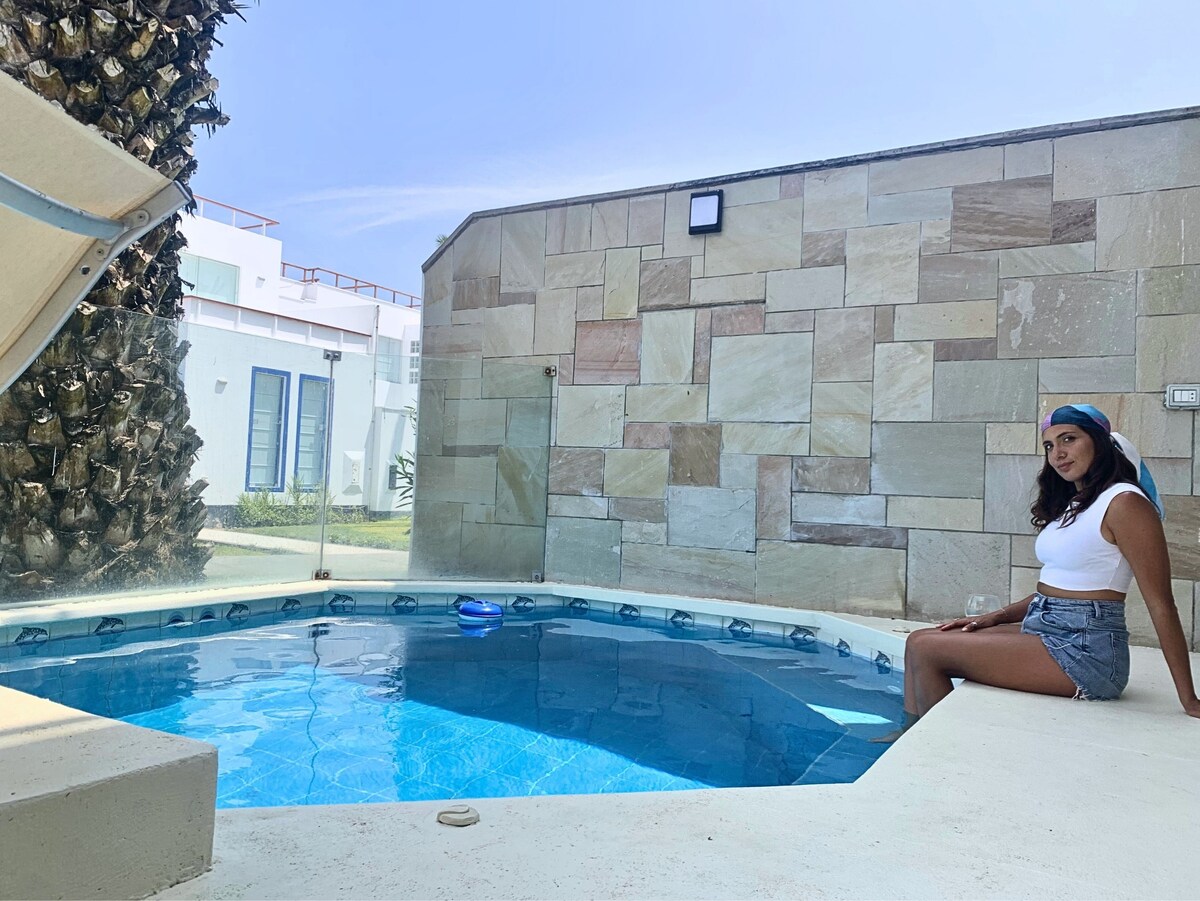 Casa con piscina y jacuzzi en Playa Puerto Viejo