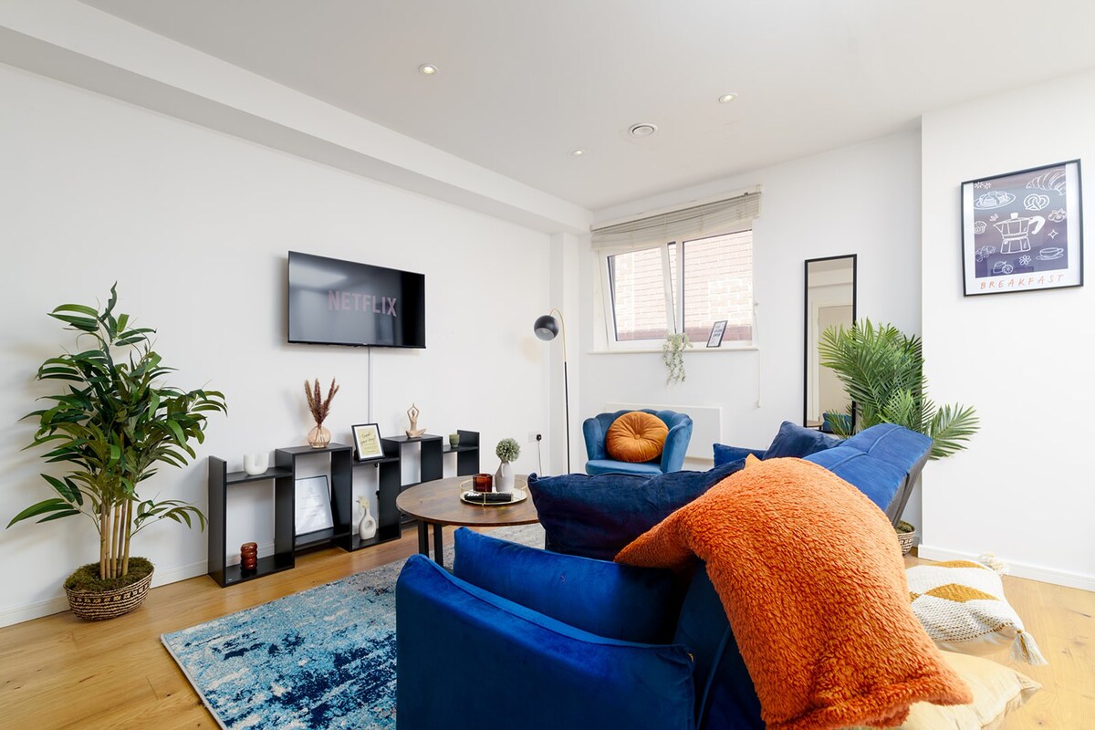 Central Location | Sleeps 3 | Perfect for Trades