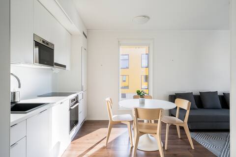 Cozy 1-Bedroom Apartment with Parking