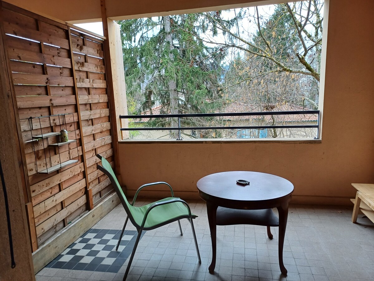 Chambre avec balcon - Maison rustique et jardin