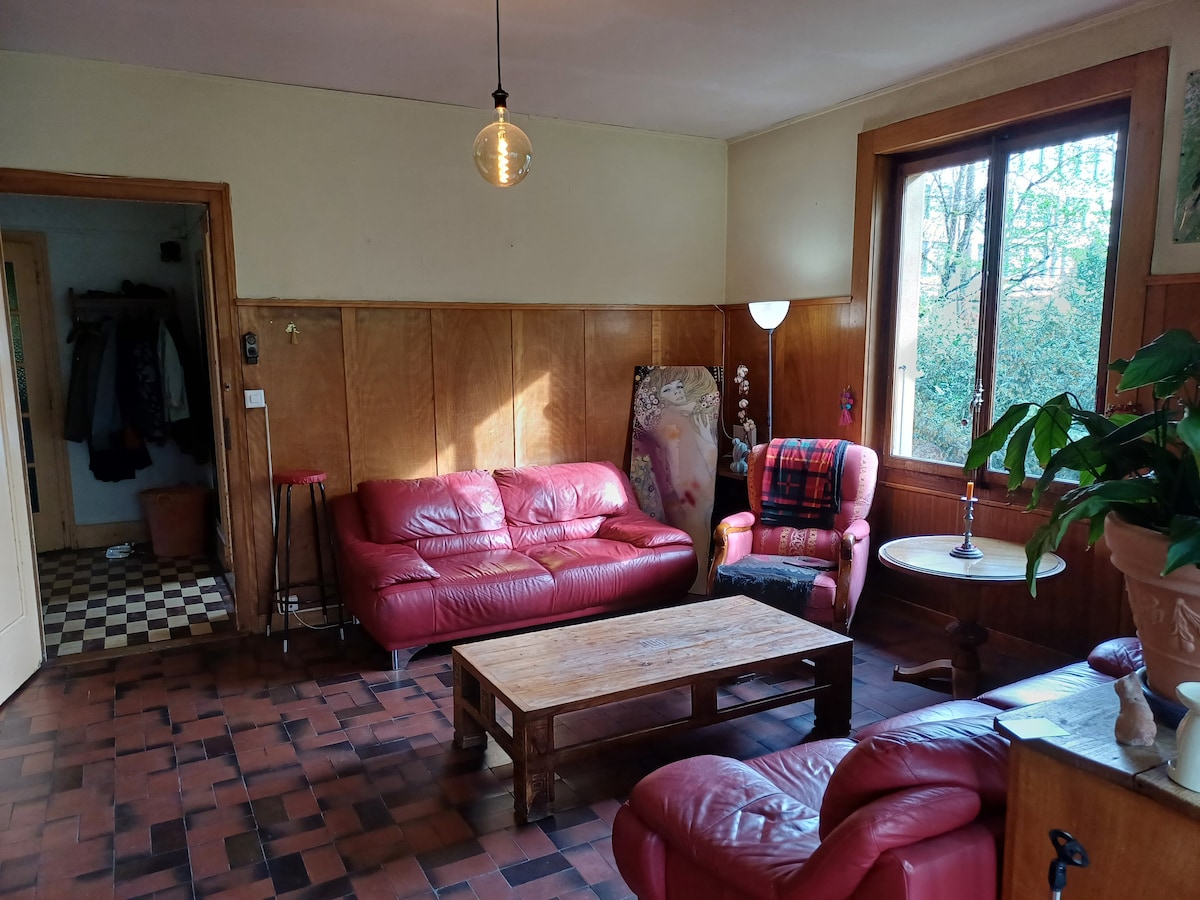 Chambre avec balcon - Maison rustique et jardin