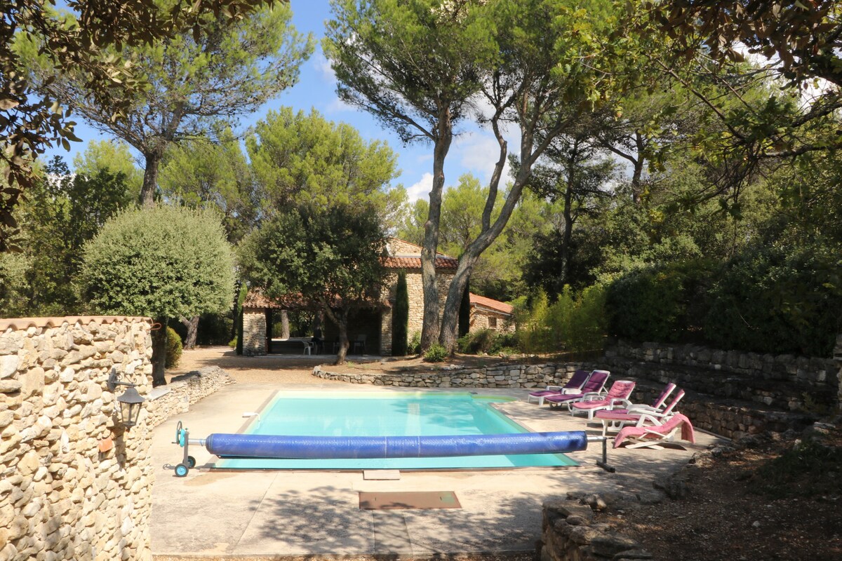 Superbe mas  provencal, piscine chauffée