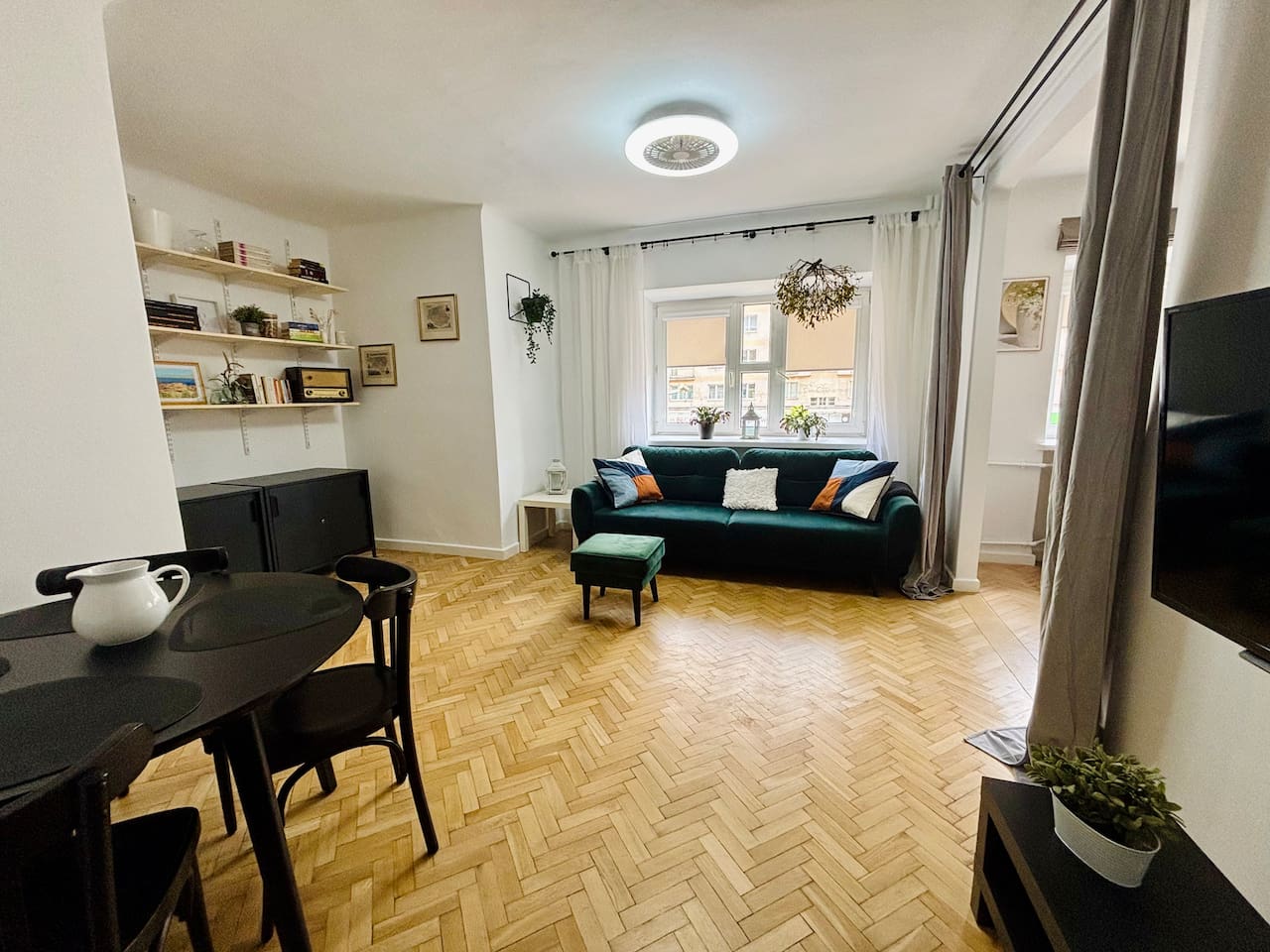 Stylish townhouse apartment