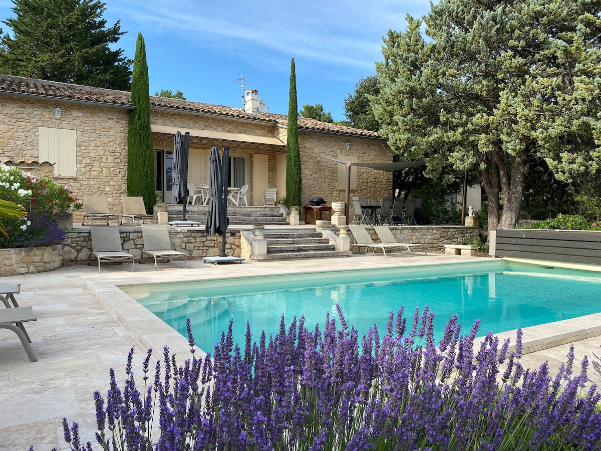 VILLA  climatisée avec piscine  à ROUSSILLON