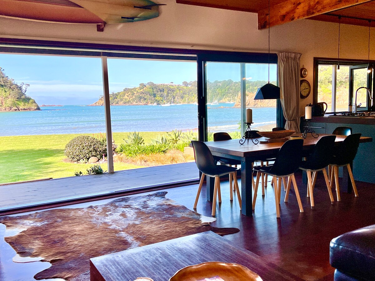 Absolute Beach Front -Tutukaka's slice of heaven