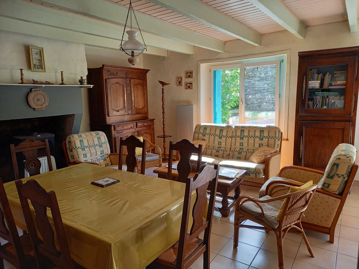 Maison au calme, pleine nature - lac de Guerledan