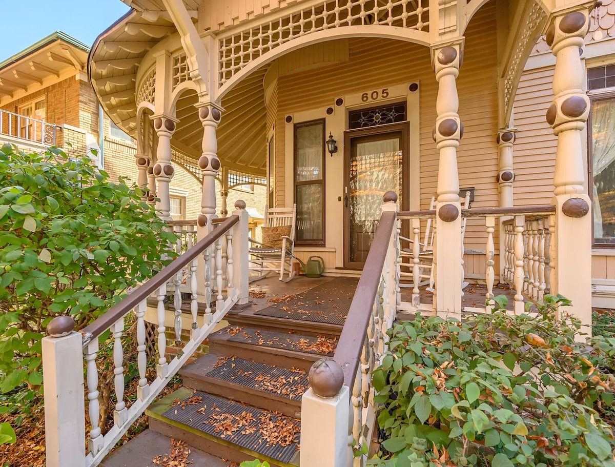 Victorian Home in a fabulous location!