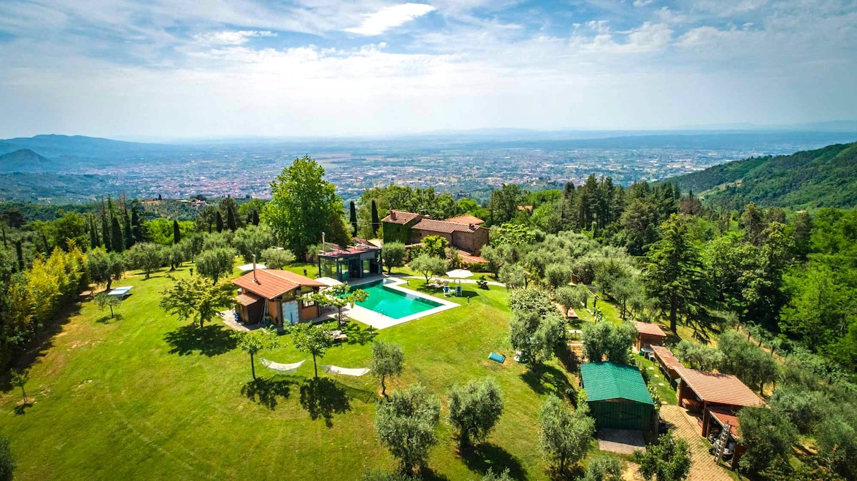 Tuscany cottage with pool & hot tub