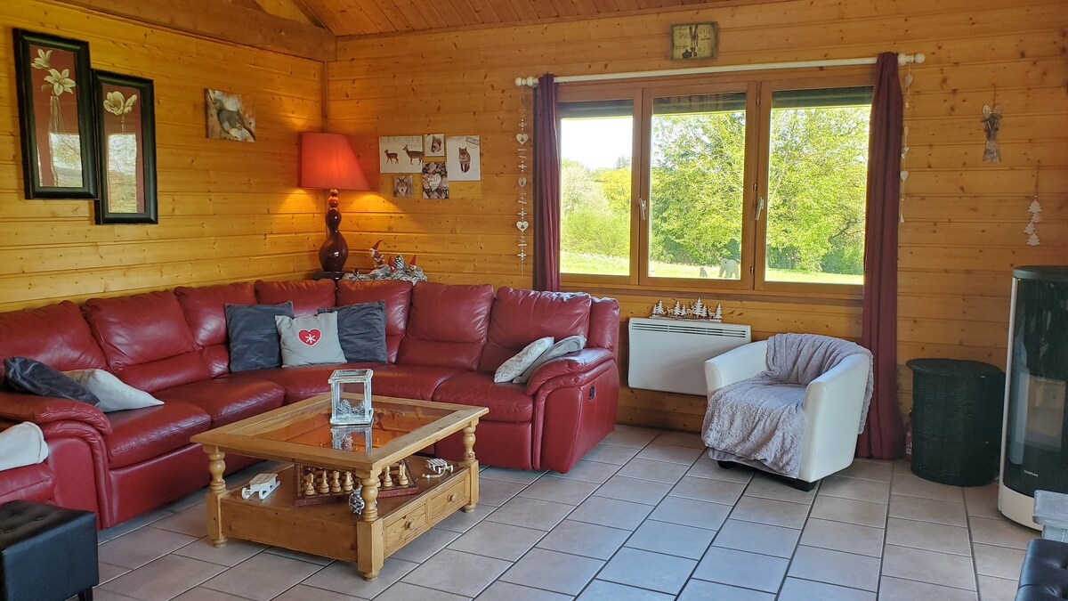 CHALET IN PEACE NEAR THERMAL CITY AND PARK LE PAL