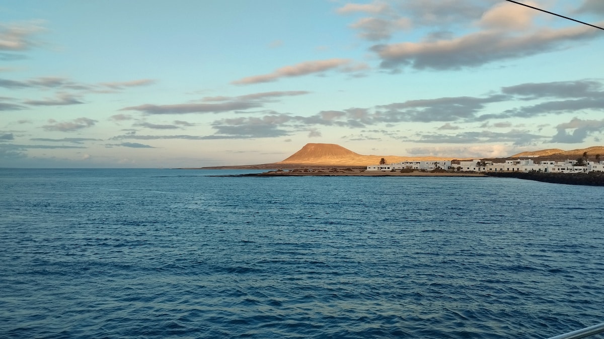 The Lighthouse海滩公寓， La Graciosa岛