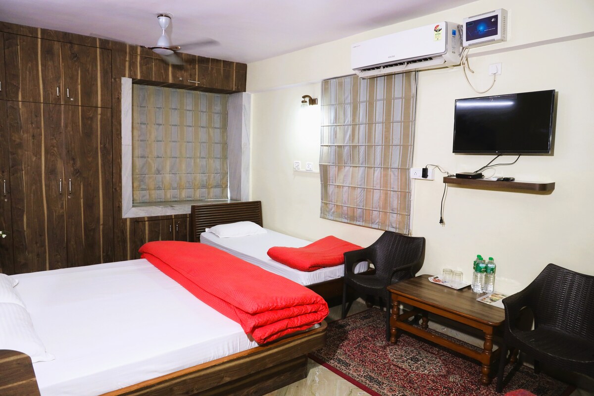 Ranchi Deluxe AC Triple Bed Room Attached Bathroom