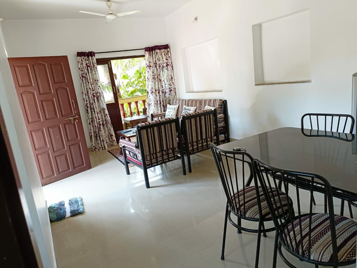 1 BHK in Calangute (wifi/power backup)