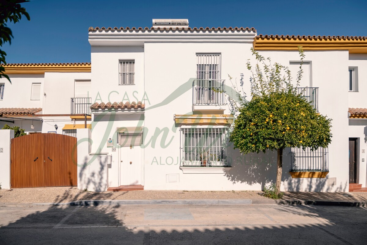 La Casa de John Wine, Bornos (Spain)