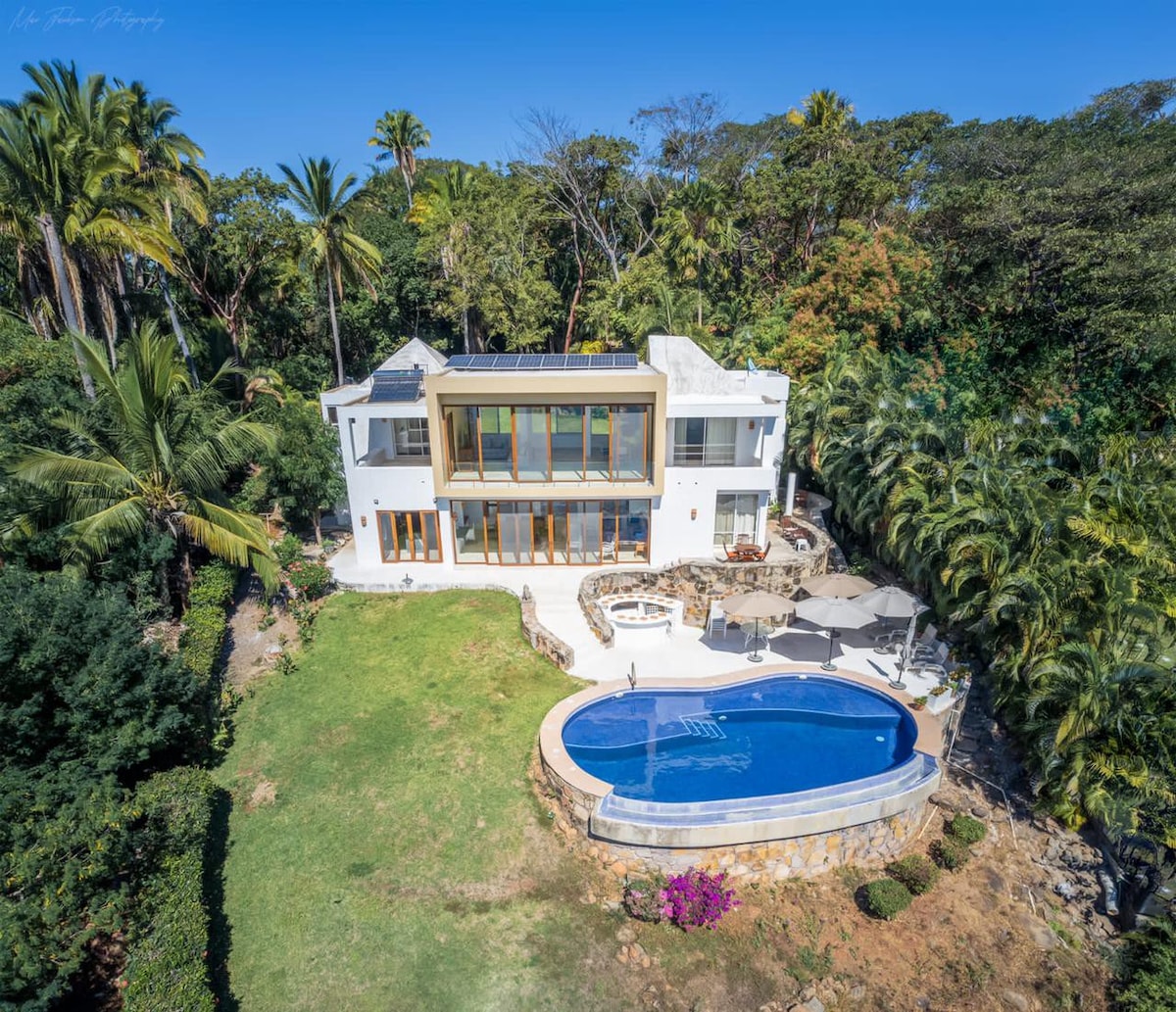 Chacalilla: Luxury Oceanfront House: Casa del Mar