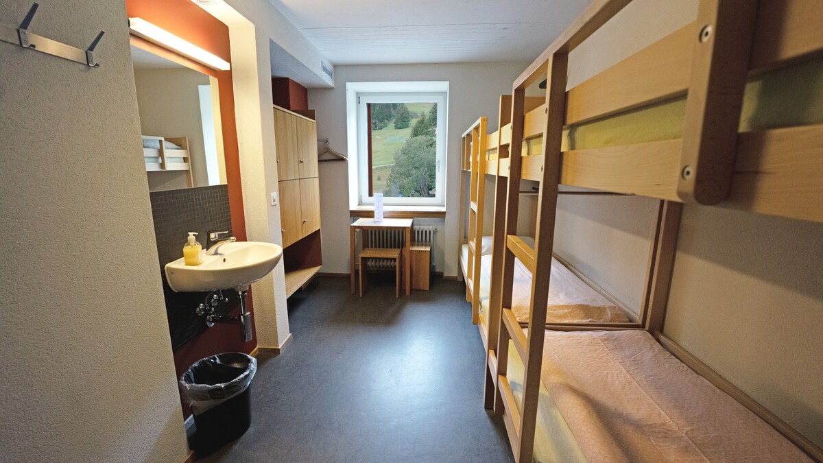 青年旅舍共用4间卧室的床位