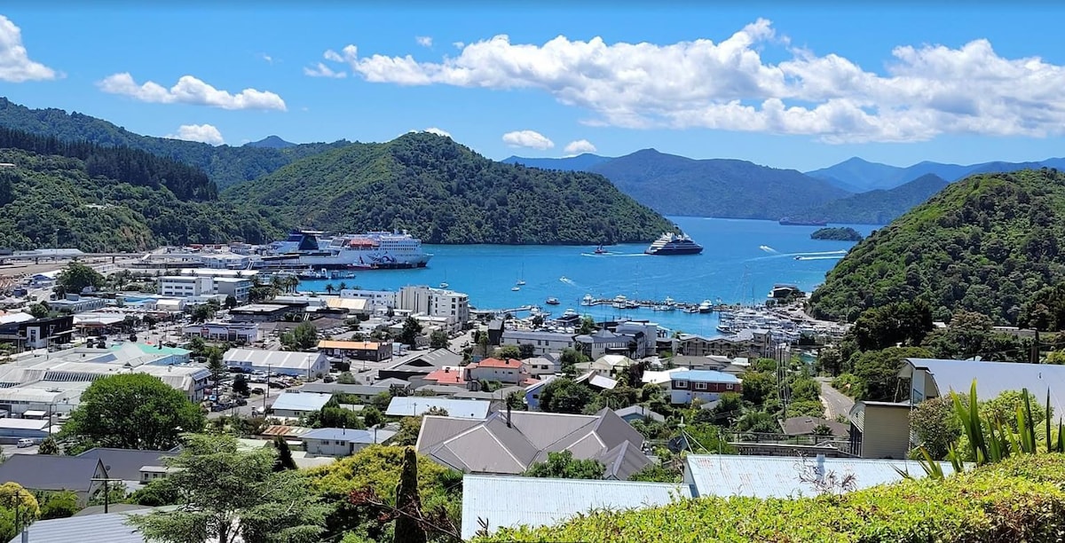 令人惊叹的港口和海景-宁静的地理位置