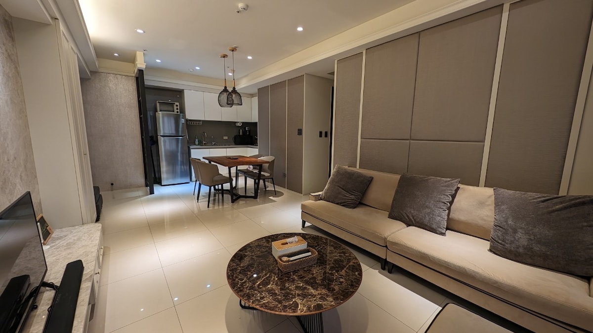 Makadao- Luxury Apt/ 3 min walk to Neiwei Station