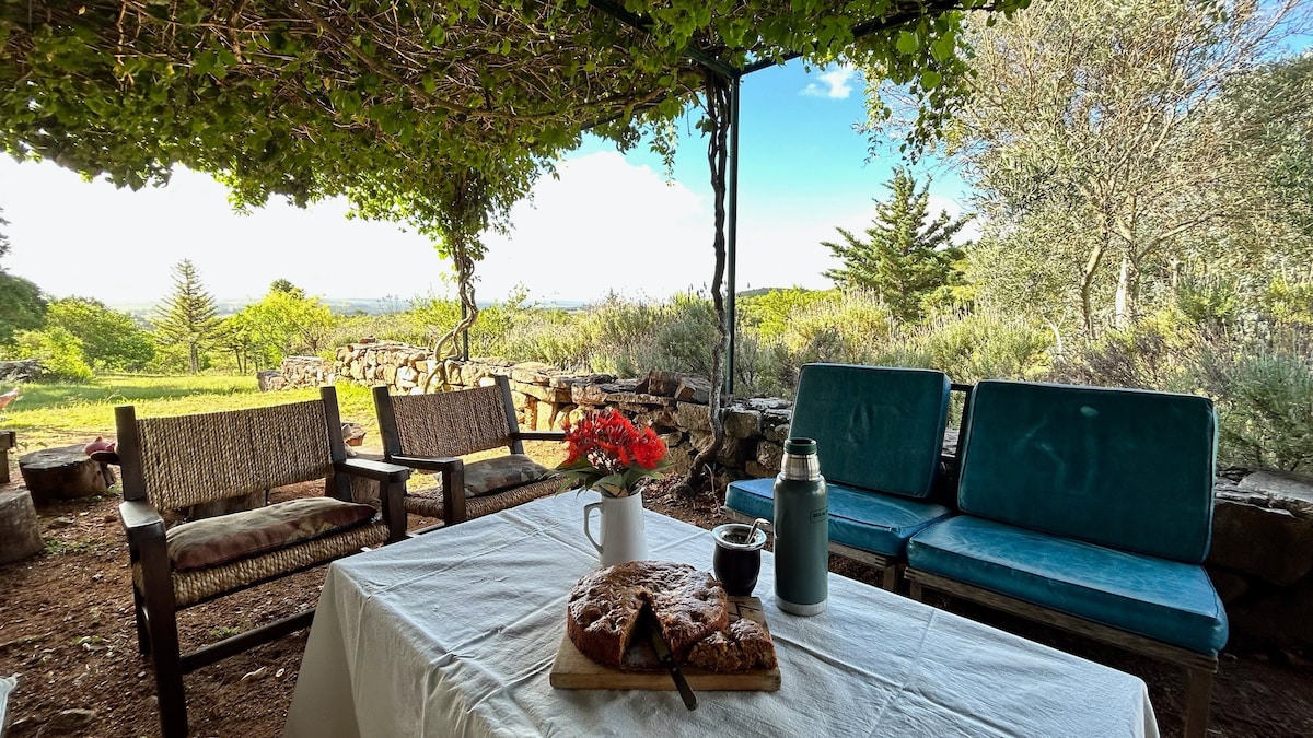 Casa y campo en la sierra, a 50' de Punta del Este