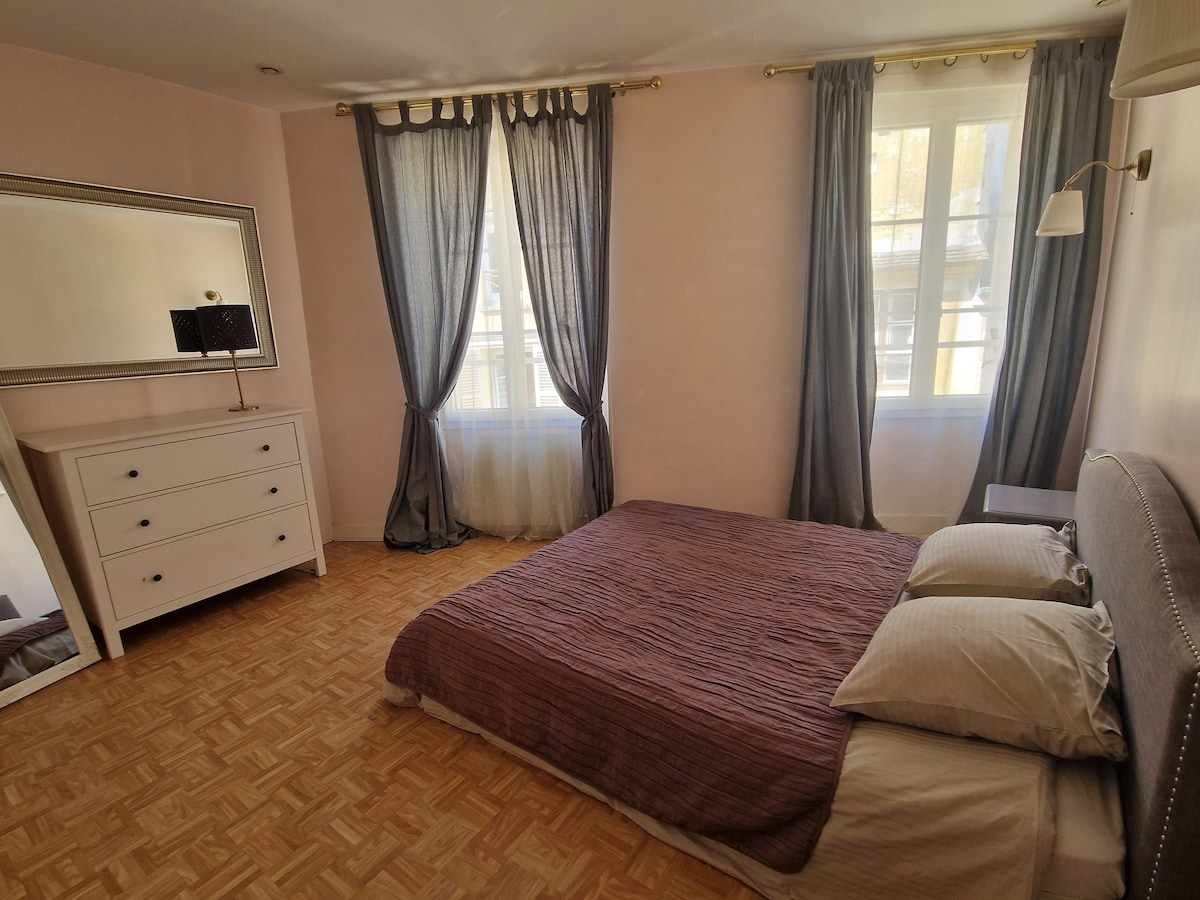 Appartement 2 pièces hyper centre de Fontainebleau