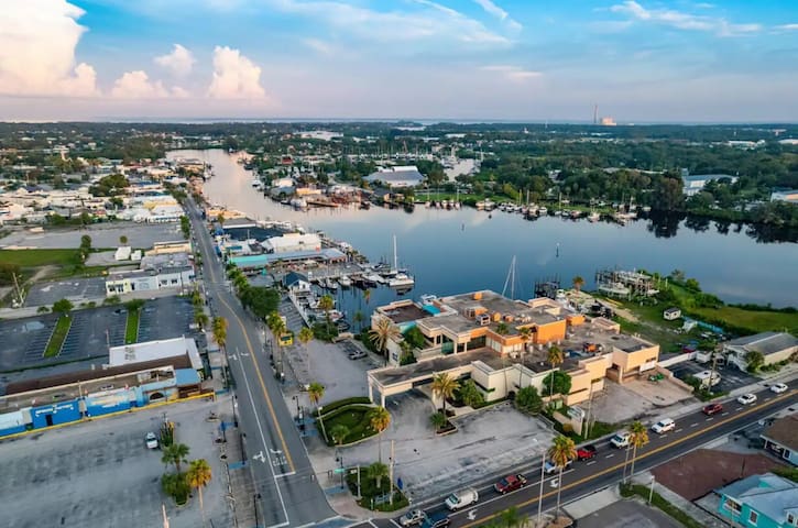 塔彭斯普林斯(Tarpon Springs)的民宿