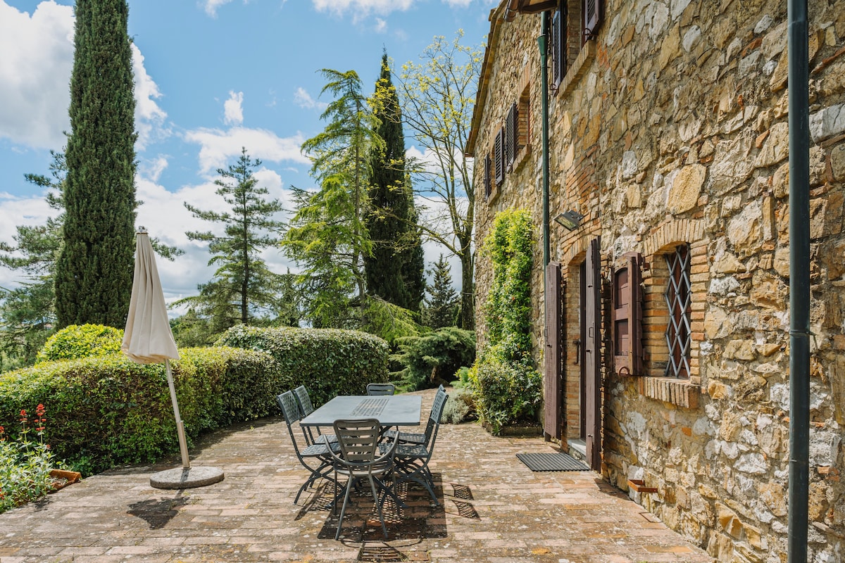 Casale Lilio - With garden near San Gimignano