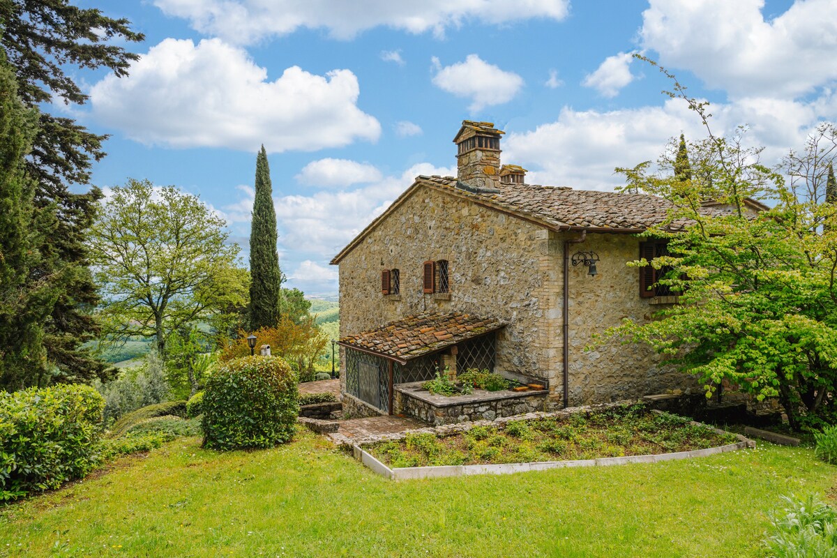 Casale Lilio - With garden near San Gimignano